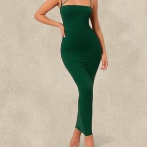 Emerald Green Bodycon Maci Dress🌲 Size M